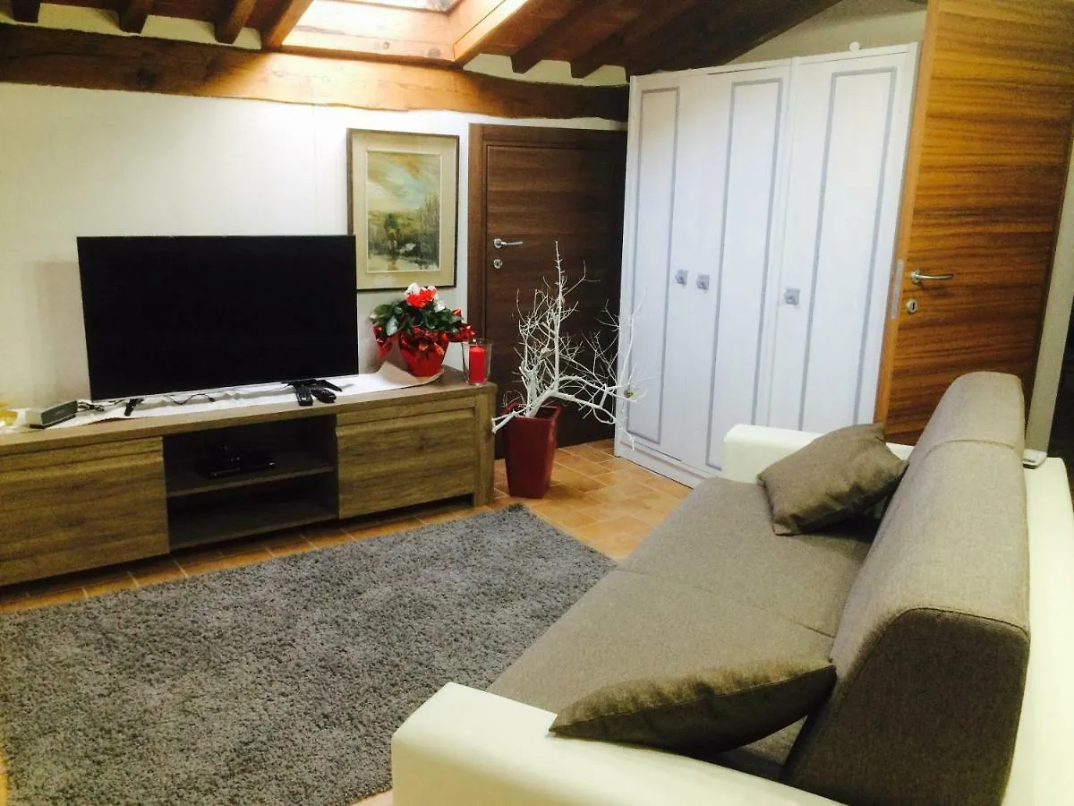 Mansarda Degli Ulivi Apartment Rigomagno Italy